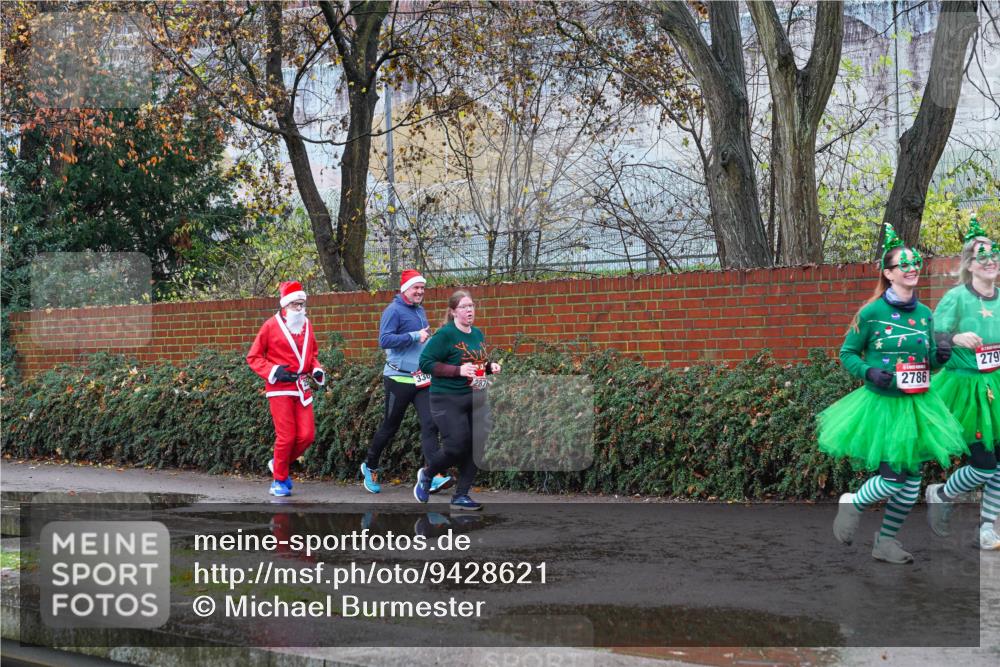 07.12.2025 - St. Pauli X-Mass-Run No. 15 Michael Burmester http://msf.ph/oto/9428621 07.12.2025 11:04:07 Laufen 287, 2786, 279 meine-sportfotos.de