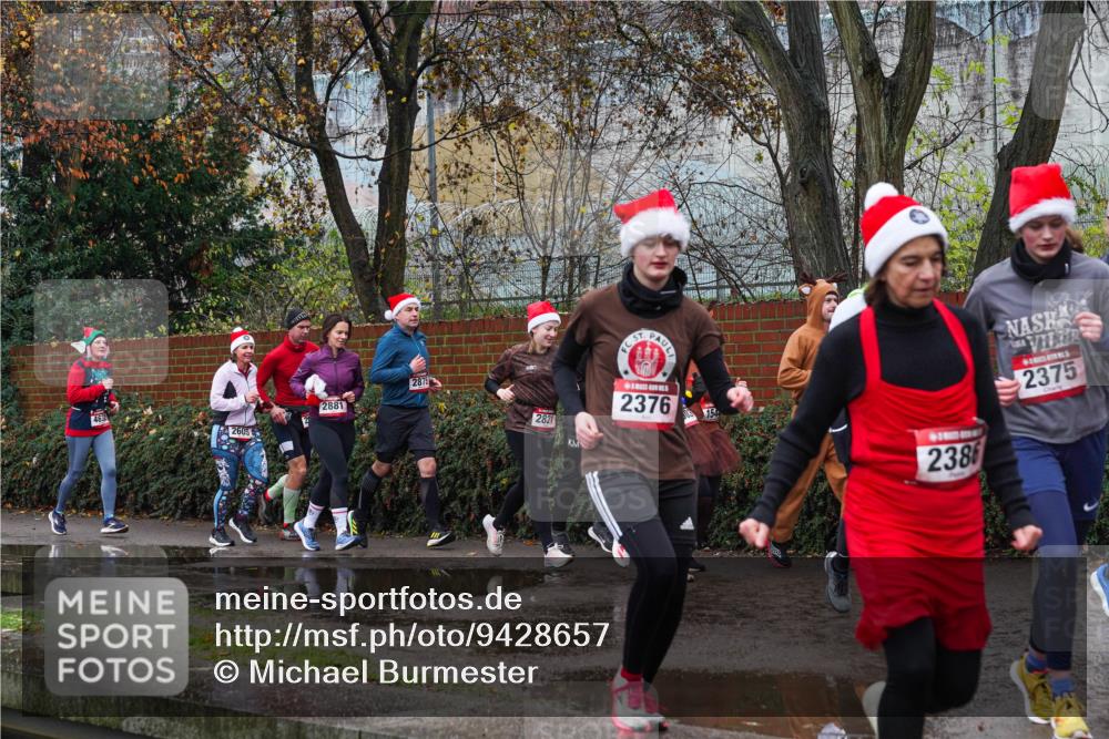 07.12.2025 - St. Pauli X-Mass-Run No. 15 Michael Burmester http://msf.ph/oto/9428657 07.12.2025 11:04:29 Laufen 4632, 2605, 2881, 2875, 2821, 2376, 154, 2375, 2386 meine-sportfotos.de