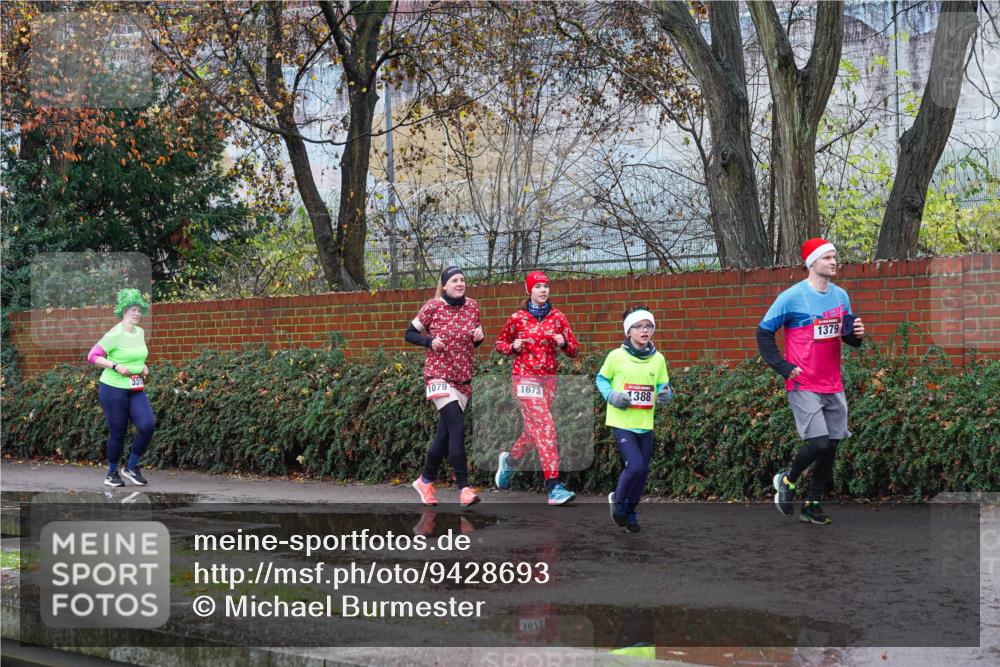 07.12.2025 - St. Pauli X-Mass-Run No. 15 Michael Burmester http://msf.ph/oto/9428693 07.12.2025 11:04:58 Laufen 1079, 1673, 1388, 3, 1379 meine-sportfotos.de