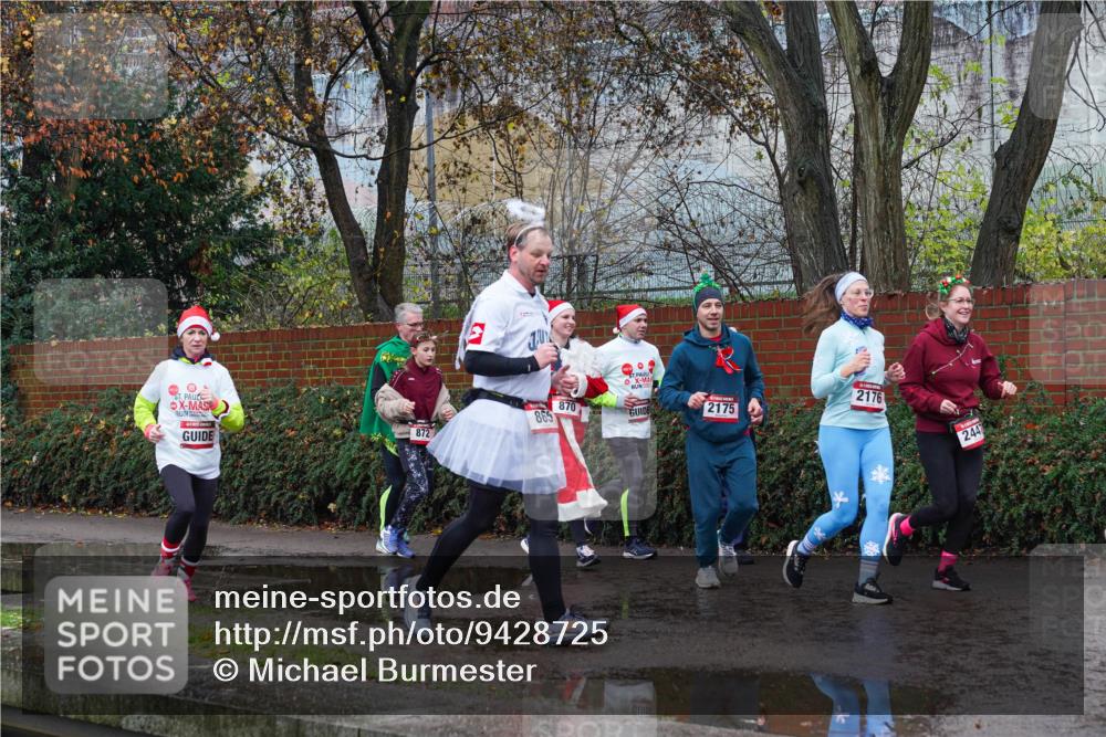 07.12.2025 - St. Pauli X-Mass-Run No. 15 Michael Burmester http://msf.ph/oto/9428725 07.12.2025 11:05:26 Laufen 865, 872, 870, 2176, 2175, 2447 meine-sportfotos.de