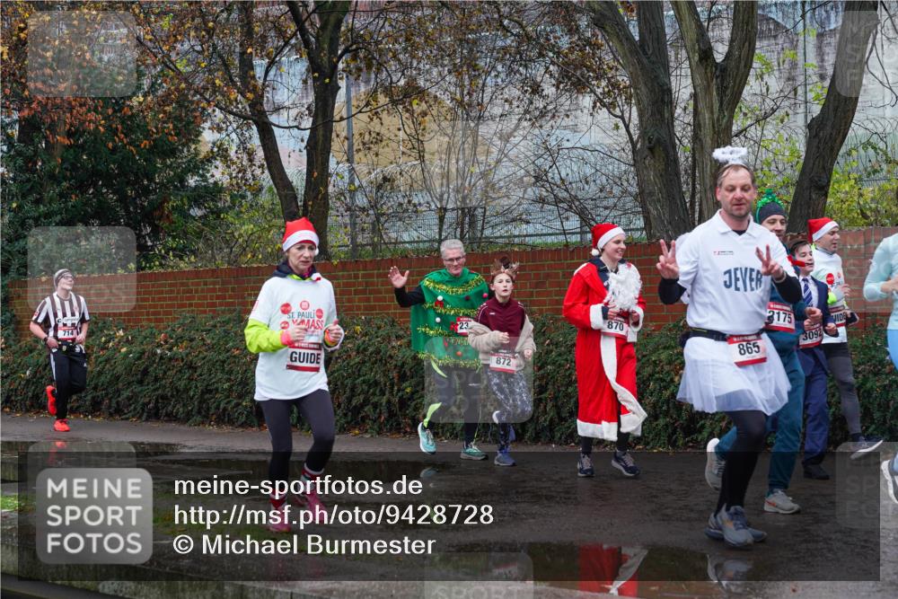 07.12.2025 - St. Pauli X-Mass-Run No. 15 Michael Burmester http://msf.ph/oto/9428728 07.12.2025 11:05:27 Laufen 714, 23, 872, 870, 865, 3175, 3092 meine-sportfotos.de