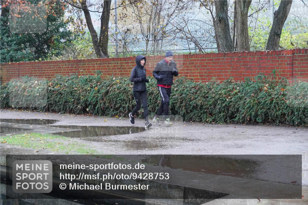 07.12.2025 - St. Pauli X-Mass-Run No. 15 Michael Burmester http://msf.ph/oto/9428753 07.12.2025 09:34:48 Laufen  meine-sportfotos.de
