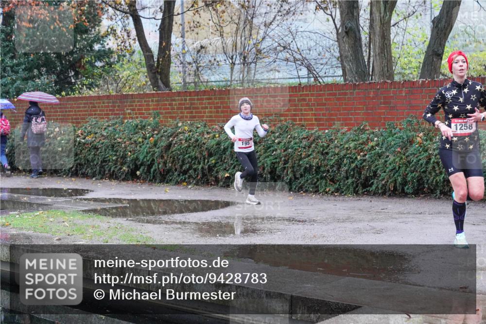 07.12.2025 - St. Pauli X-Mass-Run No. 15 Michael Burmester http://msf.ph/oto/9428783 07.12.2025 09:37:43 Laufen 195, 1258 meine-sportfotos.de