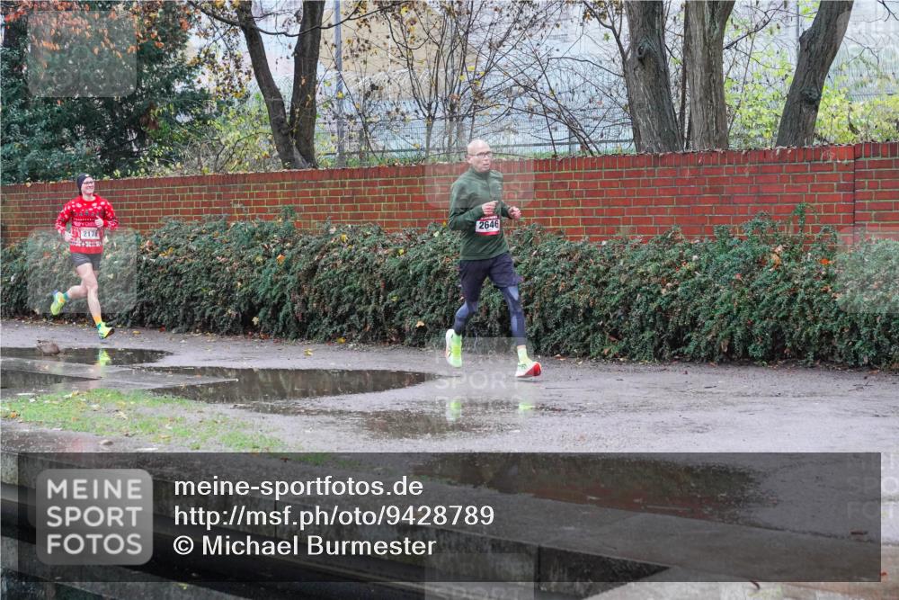 07.12.2025 - St. Pauli X-Mass-Run No. 15 Michael Burmester http://msf.ph/oto/9428789 07.12.2025 09:37:50 Laufen 2178, 2646 meine-sportfotos.de