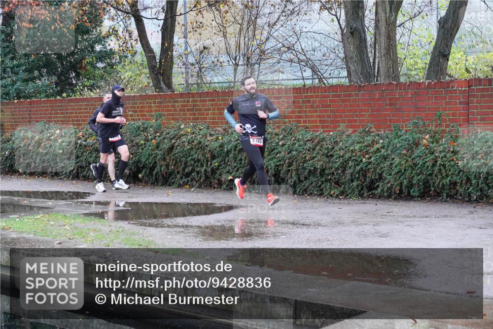 07.12.2025 - St. Pauli X-Mass-Run No. 15 Michael Burmester http://msf.ph/oto/9428836 07.12.2025 09:38:48 Laufen 2703 meine-sportfotos.de