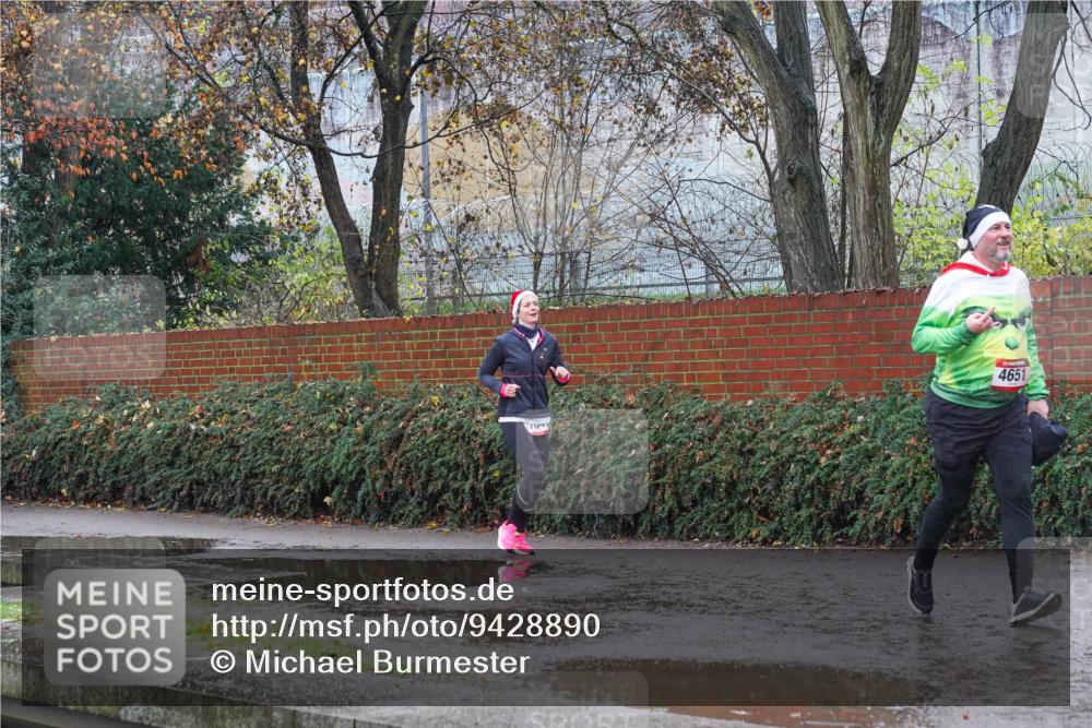 07.12.2025 - St. Pauli X-Mass-Run No. 15 Michael Burmester http://msf.ph/oto/9428890 07.12.2025 11:07:14 Laufen 4651 meine-sportfotos.de