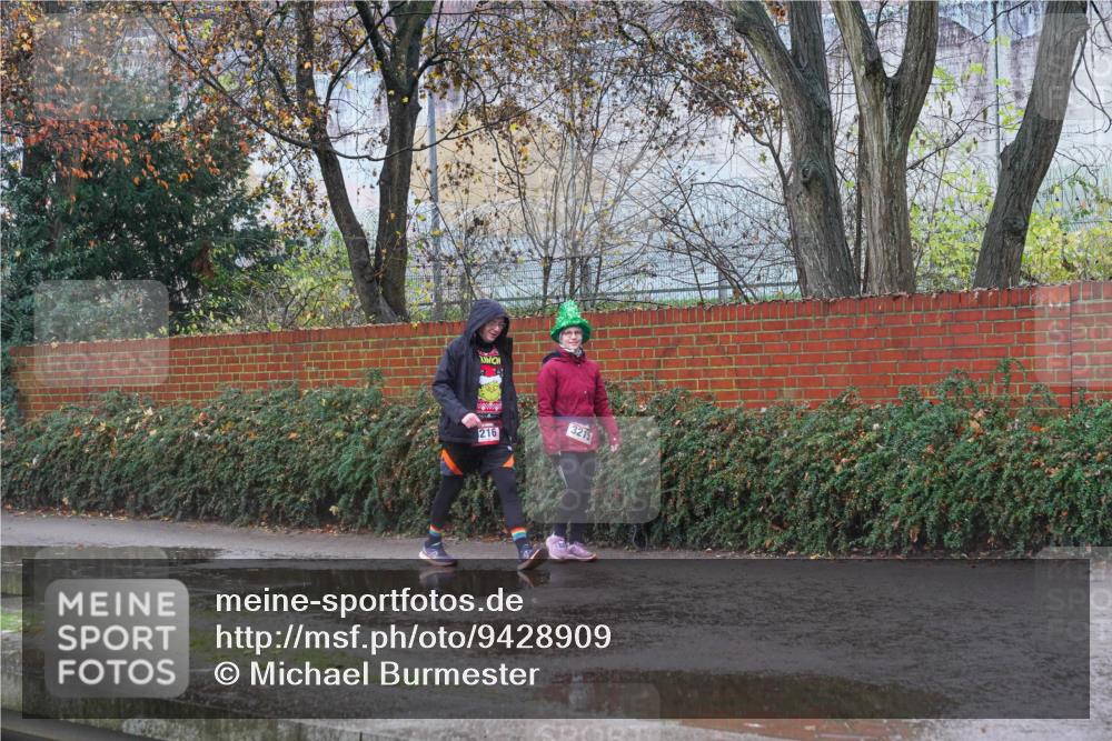 07.12.2025 - St. Pauli X-Mass-Run No. 15 Michael Burmester http://msf.ph/oto/9428909 07.12.2025 11:11:48 Laufen 216, 3215 meine-sportfotos.de
