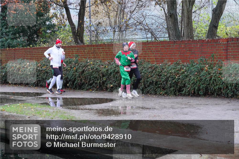 07.12.2025 - St. Pauli X-Mass-Run No. 15 Michael Burmester http://msf.ph/oto/9428910 07.12.2025 09:40:17 Laufen 961, 3513 meine-sportfotos.de