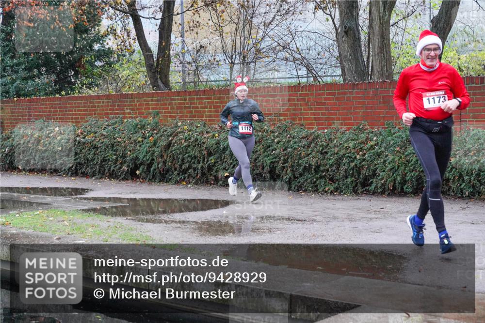 07.12.2025 - St. Pauli X-Mass-Run No. 15 Michael Burmester http://msf.ph/oto/9428929 07.12.2025 09:40:38 Laufen 1112, 1173 meine-sportfotos.de
