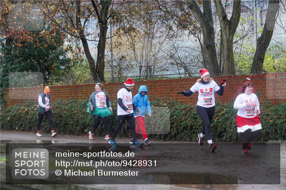 07.12.2025 - St. Pauli X-Mass-Run No. 15 Michael Burmester http://msf.ph/oto/9428931 07.12.2025 11:15:22 Laufen 4826, 4831, 4834, 4833 meine-sportfotos.de