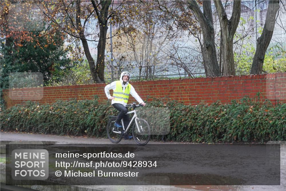 07.12.2025 - St. Pauli X-Mass-Run No. 15 Michael Burmester http://msf.ph/oto/9428934 07.12.2025 11:15:39 Laufen  meine-sportfotos.de