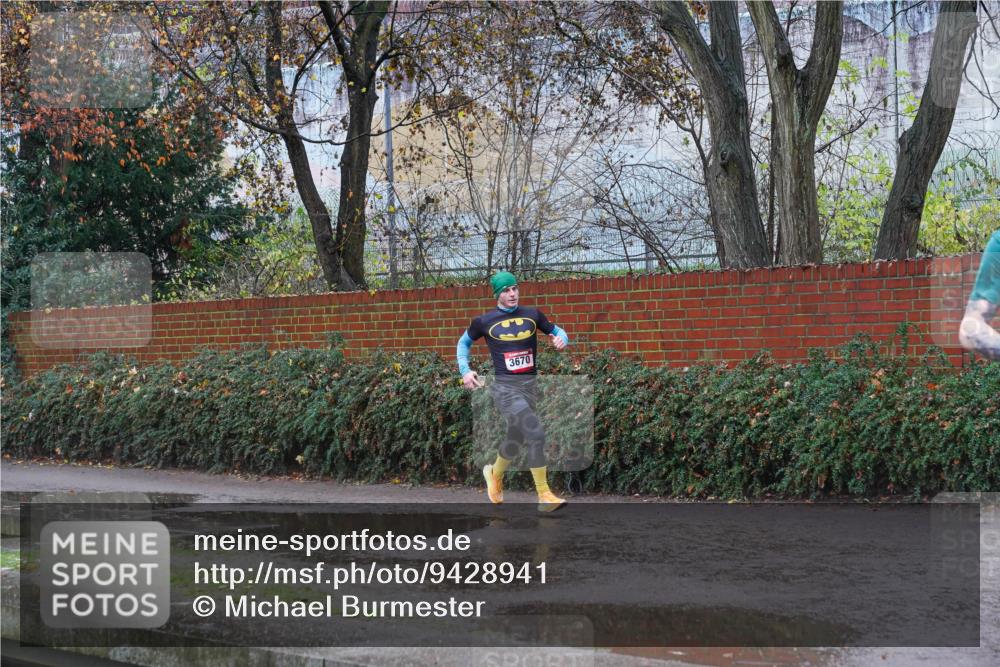 07.12.2025 - St. Pauli X-Mass-Run No. 15 Michael Burmester http://msf.ph/oto/9428941 07.12.2025 11:16:47 Laufen 3670 meine-sportfotos.de