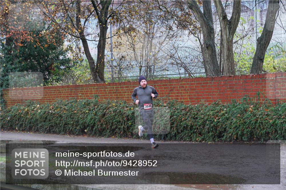 07.12.2025 - St. Pauli X-Mass-Run No. 15 Michael Burmester http://msf.ph/oto/9428952 07.12.2025 11:18:14 Laufen 3549 meine-sportfotos.de