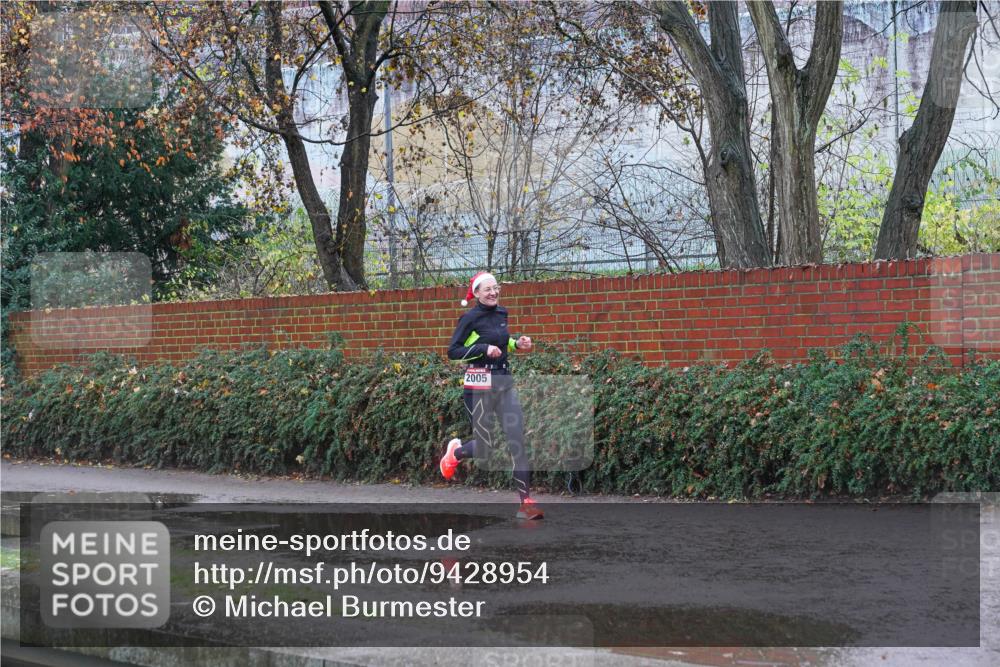 07.12.2025 - St. Pauli X-Mass-Run No. 15 Michael Burmester http://msf.ph/oto/9428954 07.12.2025 11:18:23 Laufen 2005 meine-sportfotos.de
