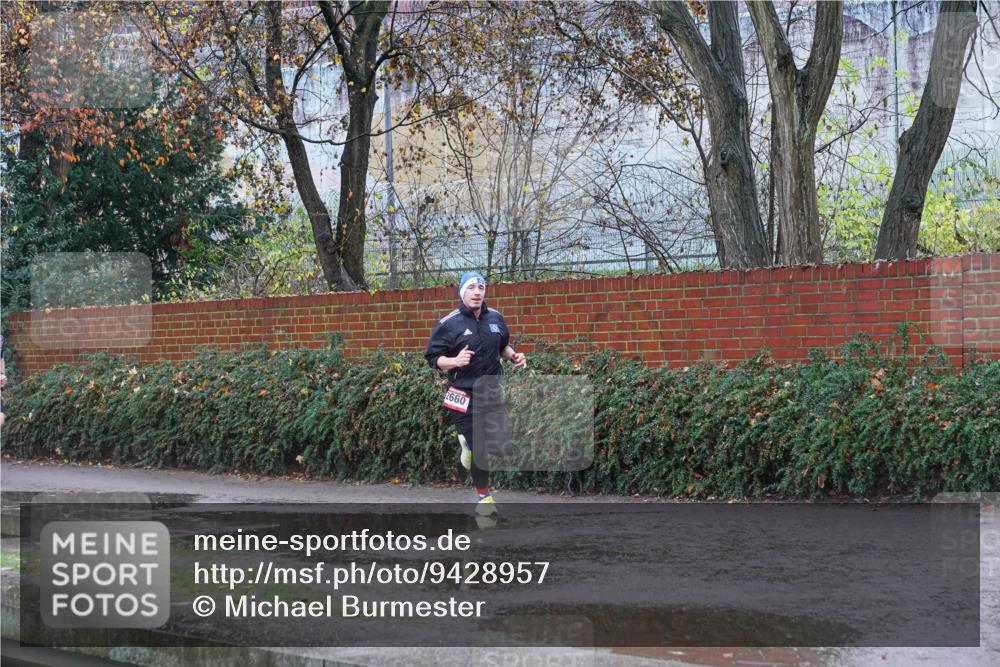 07.12.2025 - St. Pauli X-Mass-Run No. 15 Michael Burmester http://msf.ph/oto/9428957 07.12.2025 11:18:34 Laufen 2660 meine-sportfotos.de