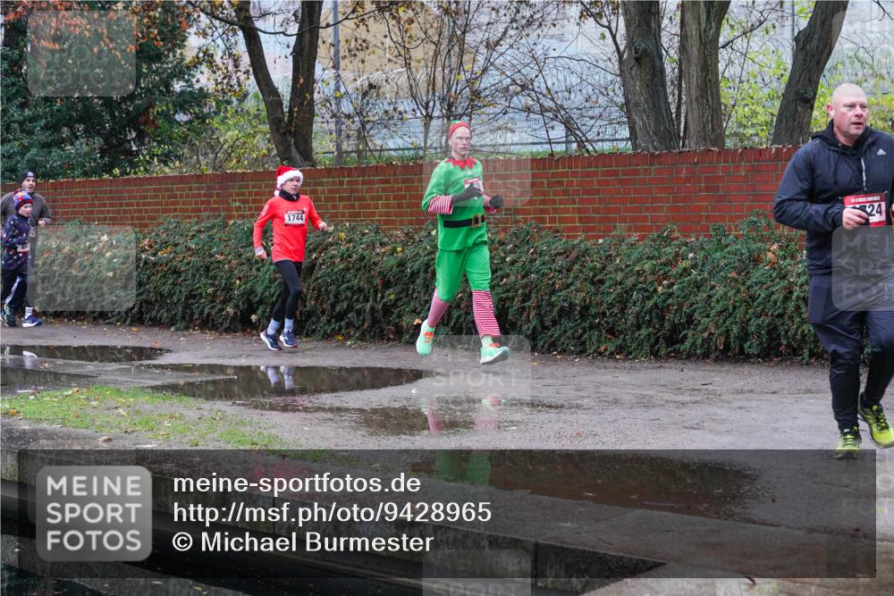 07.12.2025 - St. Pauli X-Mass-Run No. 15 Michael Burmester http://msf.ph/oto/9428965 07.12.2025 09:41:06 Laufen 1744, 24 meine-sportfotos.de