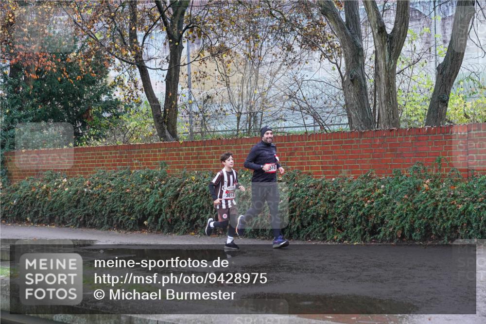 07.12.2025 - St. Pauli X-Mass-Run No. 15 Michael Burmester http://msf.ph/oto/9428975 07.12.2025 11:19:34 Laufen 3612, 510 meine-sportfotos.de