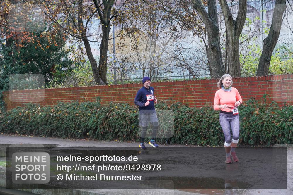 07.12.2025 - St. Pauli X-Mass-Run No. 15 Michael Burmester http://msf.ph/oto/9428978 07.12.2025 11:19:42 Laufen 307, 251 meine-sportfotos.de