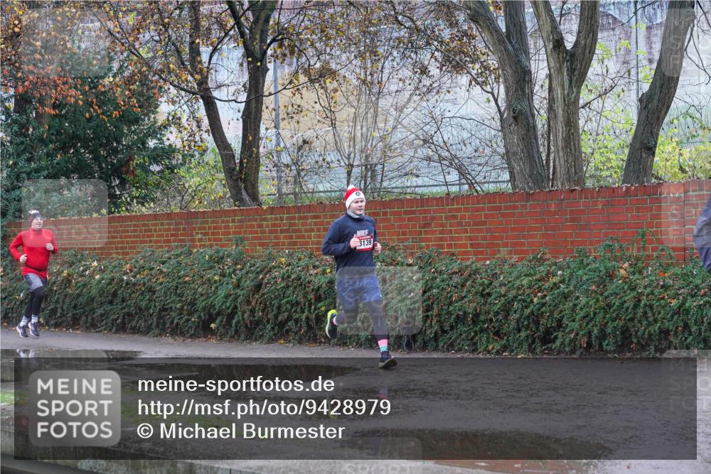 07.12.2025 - St. Pauli X-Mass-Run No. 15 Michael Burmester http://msf.ph/oto/9428979 07.12.2025 11:19:44 Laufen 3139 meine-sportfotos.de