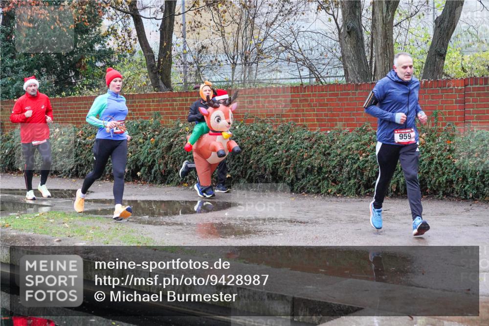 07.12.2025 - St. Pauli X-Mass-Run No. 15 Michael Burmester http://msf.ph/oto/9428987 07.12.2025 09:41:14 Laufen 959 meine-sportfotos.de