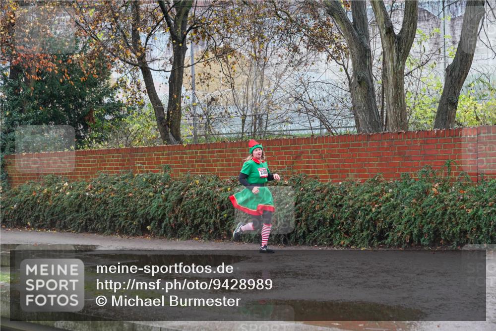 07.12.2025 - St. Pauli X-Mass-Run No. 15 Michael Burmester http://msf.ph/oto/9428989 07.12.2025 11:19:58 Laufen 2099 meine-sportfotos.de