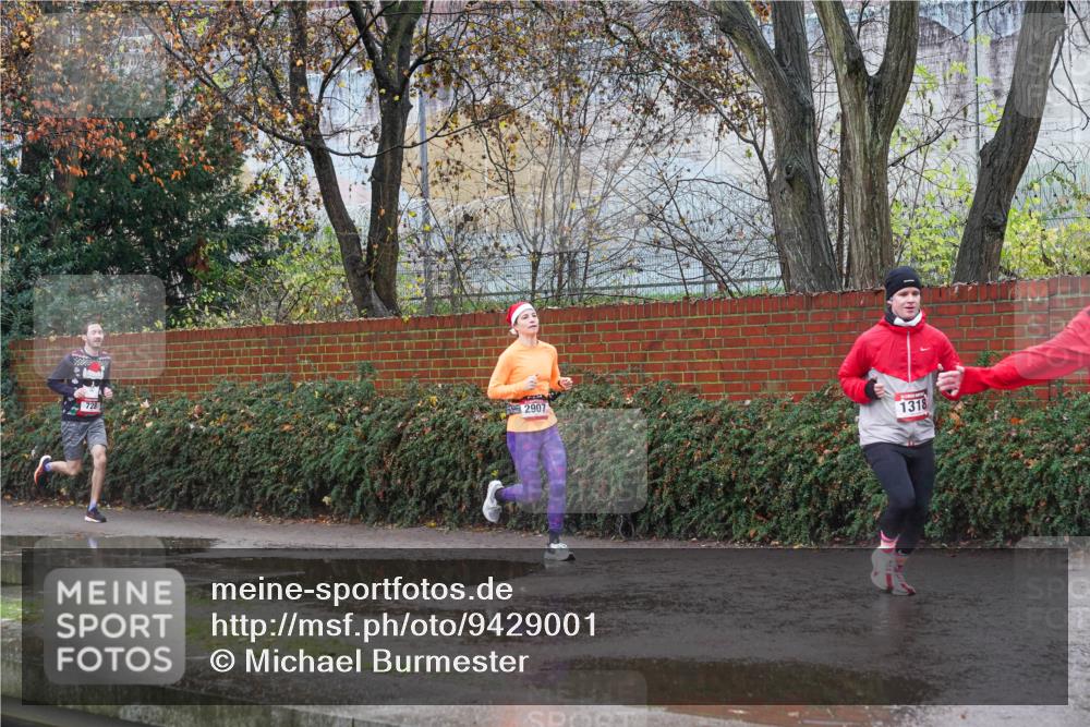 07.12.2025 - St. Pauli X-Mass-Run No. 15 Michael Burmester http://msf.ph/oto/9429001 07.12.2025 11:20:14 Laufen 728, 2907, 1318 meine-sportfotos.de