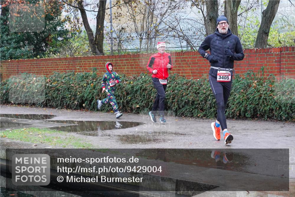 07.12.2025 - St. Pauli X-Mass-Run No. 15 Michael Burmester http://msf.ph/oto/9429004 07.12.2025 09:41:27 Laufen 4031, 3320, 340, 3405 meine-sportfotos.de