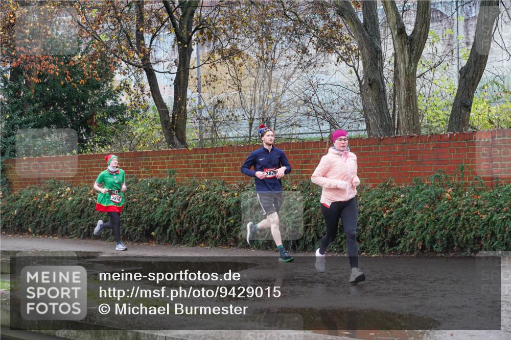 07.12.2025 - St. Pauli X-Mass-Run No. 15 Michael Burmester http://msf.ph/oto/9429015 07.12.2025 11:20:44 Laufen 3916, 3826 meine-sportfotos.de