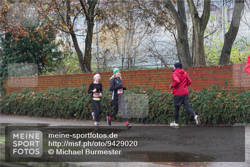07.12.2025 - St. Pauli X-Mass-Run No. 15 Michael Burmester http://msf.ph/oto/9429020 07.12.2025 11:20:52 Laufen 3593, 1271 meine-sportfotos.de