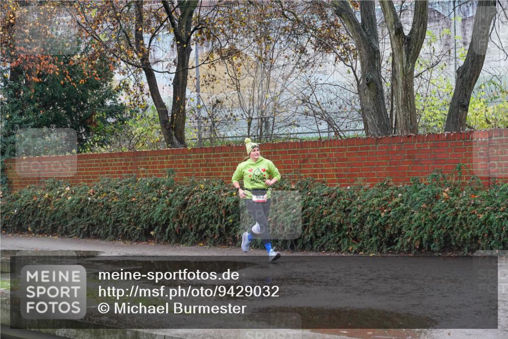 07.12.2025 - St. Pauli X-Mass-Run No. 15 Michael Burmester http://msf.ph/oto/9429032 07.12.2025 11:21:08 Laufen 453 meine-sportfotos.de