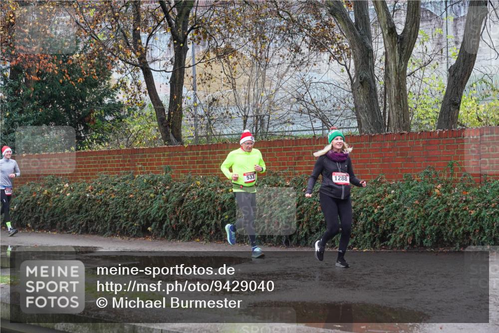 07.12.2025 - St. Pauli X-Mass-Run No. 15 Michael Burmester http://msf.ph/oto/9429040 07.12.2025 11:21:22 Laufen 533, 1288 meine-sportfotos.de