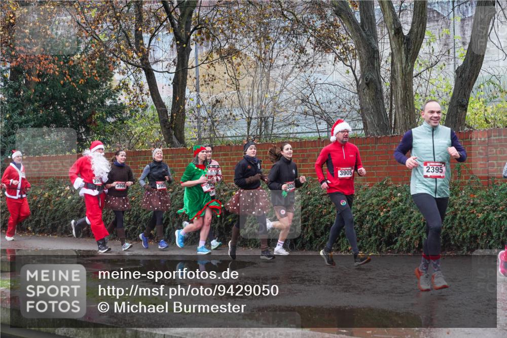 07.12.2025 - St. Pauli X-Mass-Run No. 15 Michael Burmester http://msf.ph/oto/9429050 07.12.2025 11:21:32 Laufen 390, 3908, 3903, 3905, 2395 meine-sportfotos.de