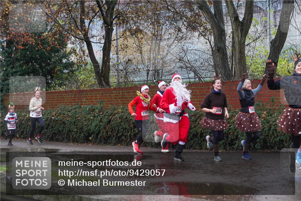 07.12.2025 - St. Pauli X-Mass-Run No. 15 Michael Burmester http://msf.ph/oto/9429057 07.12.2025 11:21:34 Laufen  meine-sportfotos.de