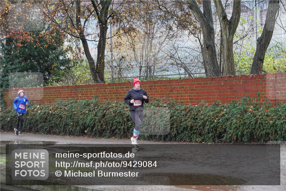 07.12.2025 - St. Pauli X-Mass-Run No. 15 Michael Burmester http://msf.ph/oto/9429084 07.12.2025 11:22:03 Laufen 3435, 3222 meine-sportfotos.de