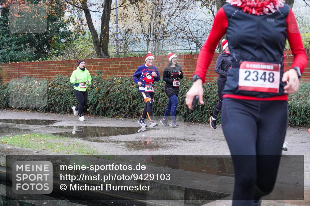 07.12.2025 - St. Pauli X-Mass-Run No. 15 Michael Burmester http://msf.ph/oto/9429103 07.12.2025 09:42:47 Laufen 940, 1023, 2348 meine-sportfotos.de