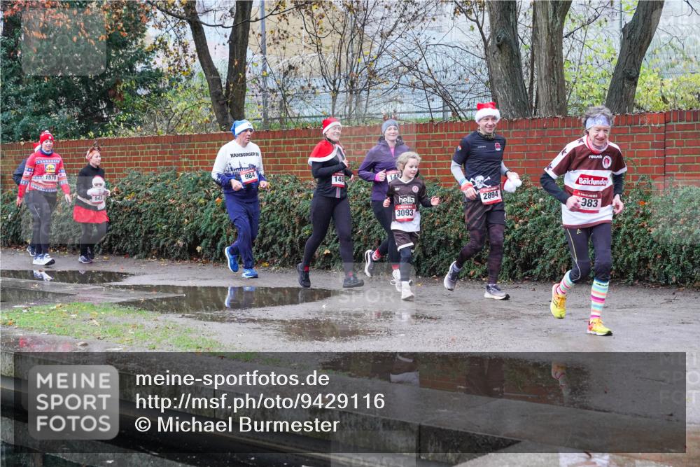 07.12.2025 - St. Pauli X-Mass-Run No. 15 Michael Burmester http://msf.ph/oto/9429116 07.12.2025 09:42:56 Laufen 1570, 984, 543, 148, 2894, 3093, 983 meine-sportfotos.de