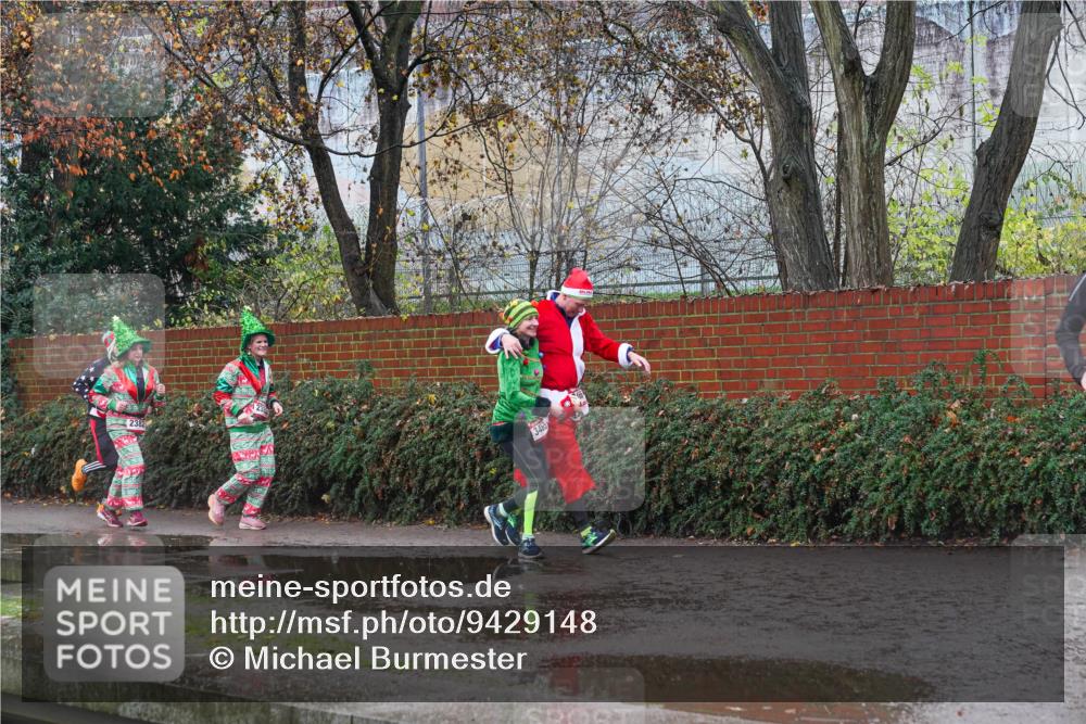 07.12.2025 - St. Pauli X-Mass-Run No. 15 Michael Burmester http://msf.ph/oto/9429148 07.12.2025 11:22:54 Laufen 3, 465 meine-sportfotos.de