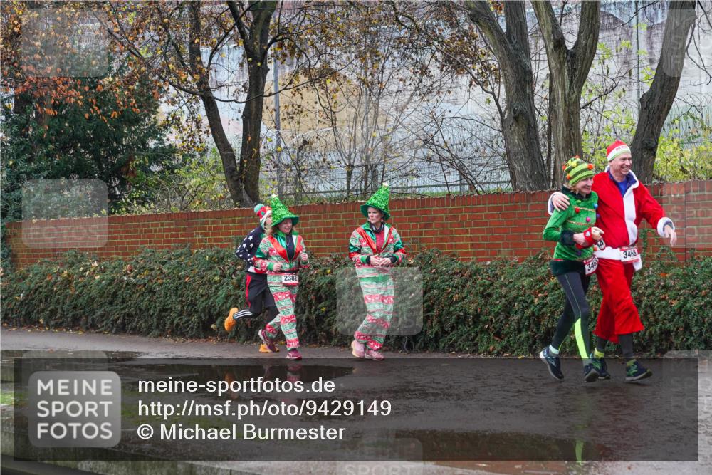 07.12.2025 - St. Pauli X-Mass-Run No. 15 Michael Burmester http://msf.ph/oto/9429149 07.12.2025 11:22:56 Laufen 2382, 3465, 3466 meine-sportfotos.de