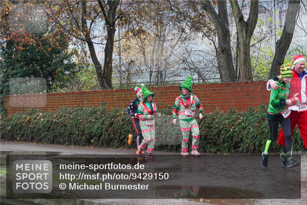 07.12.2025 - St. Pauli X-Mass-Run No. 15 Michael Burmester http://msf.ph/oto/9429150 07.12.2025 11:22:56 Laufen 2382, 2385, 3465, 3466 meine-sportfotos.de