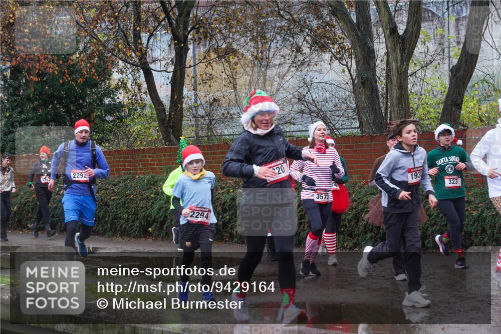 07.12.2025 - St. Pauli X-Mass-Run No. 15 Michael Burmester http://msf.ph/oto/9429164 07.12.2025 11:23:06 Laufen 171, 2292, 2294, 20, 3573, 193, 323 meine-sportfotos.de