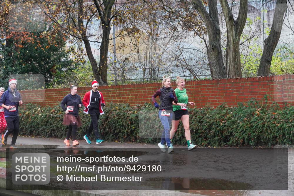 07.12.2025 - St. Pauli X-Mass-Run No. 15 Michael Burmester http://msf.ph/oto/9429180 07.12.2025 11:23:19 Laufen 154, 1993, 3770, 532, 3754 meine-sportfotos.de