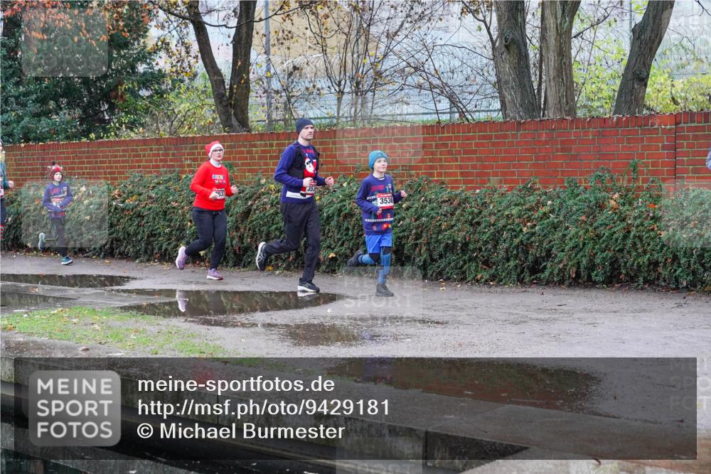 07.12.2025 - St. Pauli X-Mass-Run No. 15 Michael Burmester http://msf.ph/oto/9429181 07.12.2025 09:43:34 Laufen 537, 3536 meine-sportfotos.de