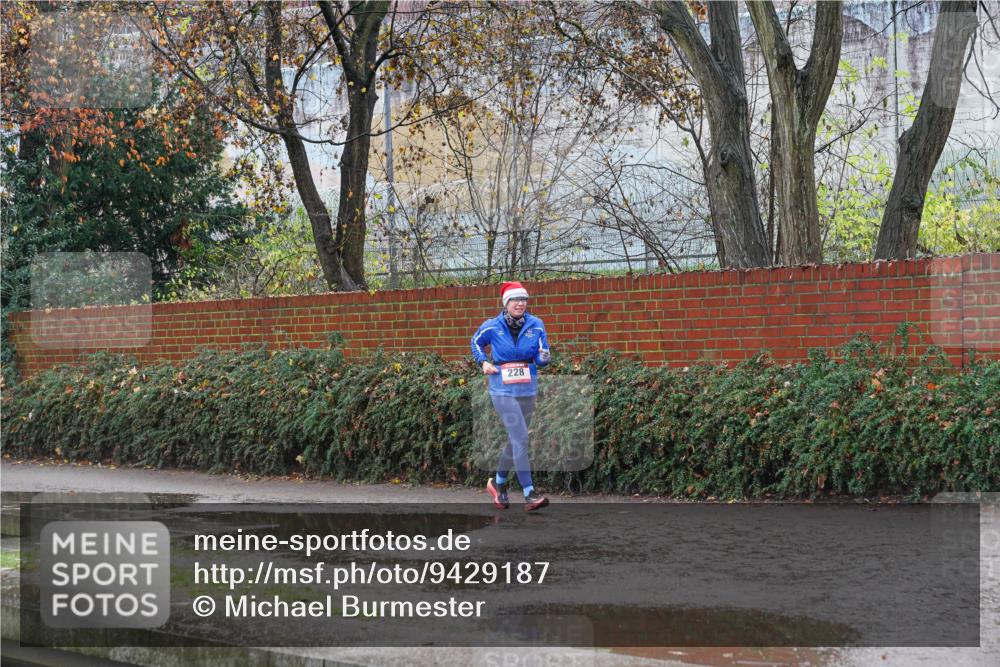 07.12.2025 - St. Pauli X-Mass-Run No. 15 Michael Burmester http://msf.ph/oto/9429187 07.12.2025 11:23:28 Laufen 228 meine-sportfotos.de