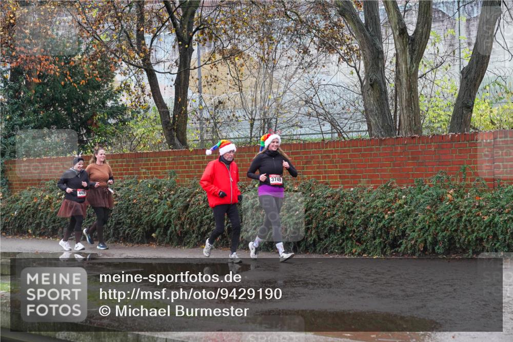 07.12.2025 - St. Pauli X-Mass-Run No. 15 Michael Burmester http://msf.ph/oto/9429190 07.12.2025 11:23:42 Laufen 4428, 3749 meine-sportfotos.de