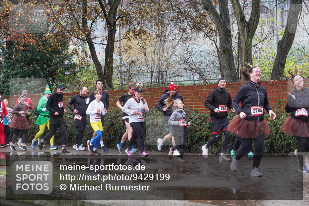 07.12.2025 - St. Pauli X-Mass-Run No. 15 Michael Burmester http://msf.ph/oto/9429199 07.12.2025 11:23:49 Laufen 35, 346, 3885, 1433, 90, 898, 2785, 2784 meine-sportfotos.de