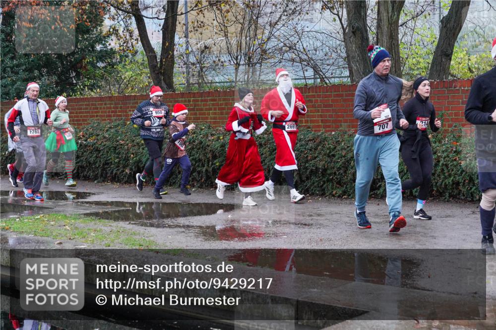 07.12.2025 - St. Pauli X-Mass-Run No. 15 Michael Burmester http://msf.ph/oto/9429217 07.12.2025 09:43:56 Laufen 950, 1761, 2691, 707, 707, 214 meine-sportfotos.de