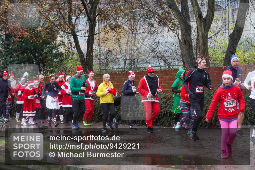 07.12.2025 - St. Pauli X-Mass-Run No. 15 Michael Burmester http://msf.ph/oto/9429221 07.12.2025 11:23:57 Laufen 22, 33, 569, 71, 3663, 3504, 3639, 4614, 4504, 3635 meine-sportfotos.de