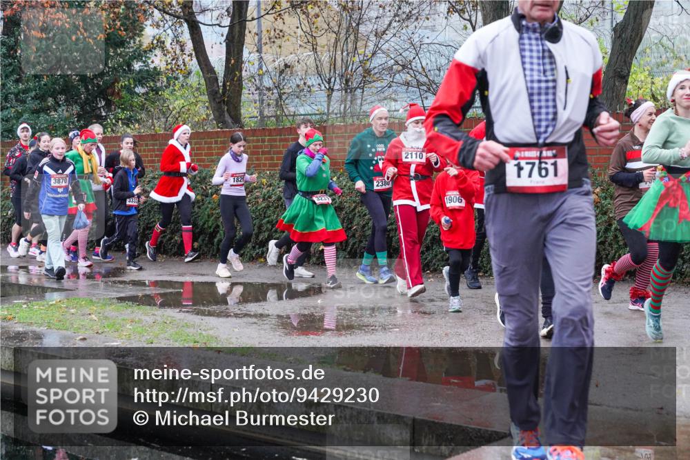 07.12.2025 - St. Pauli X-Mass-Run No. 15 Michael Burmester http://msf.ph/oto/9429230 07.12.2025 09:44:01 Laufen 3870, 3333, 3333, 1829, 323, 2380, 2110, 1906, 1761 meine-sportfotos.de