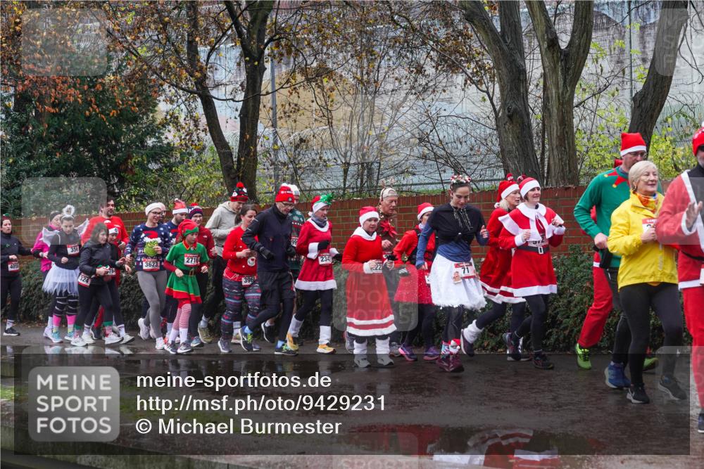 07.12.2025 - St. Pauli X-Mass-Run No. 15 Michael Burmester http://msf.ph/oto/9429231 07.12.2025 11:24:00 Laufen 356, 4051, 324, 3623, 2716, 396, 2341, 22, 71 meine-sportfotos.de