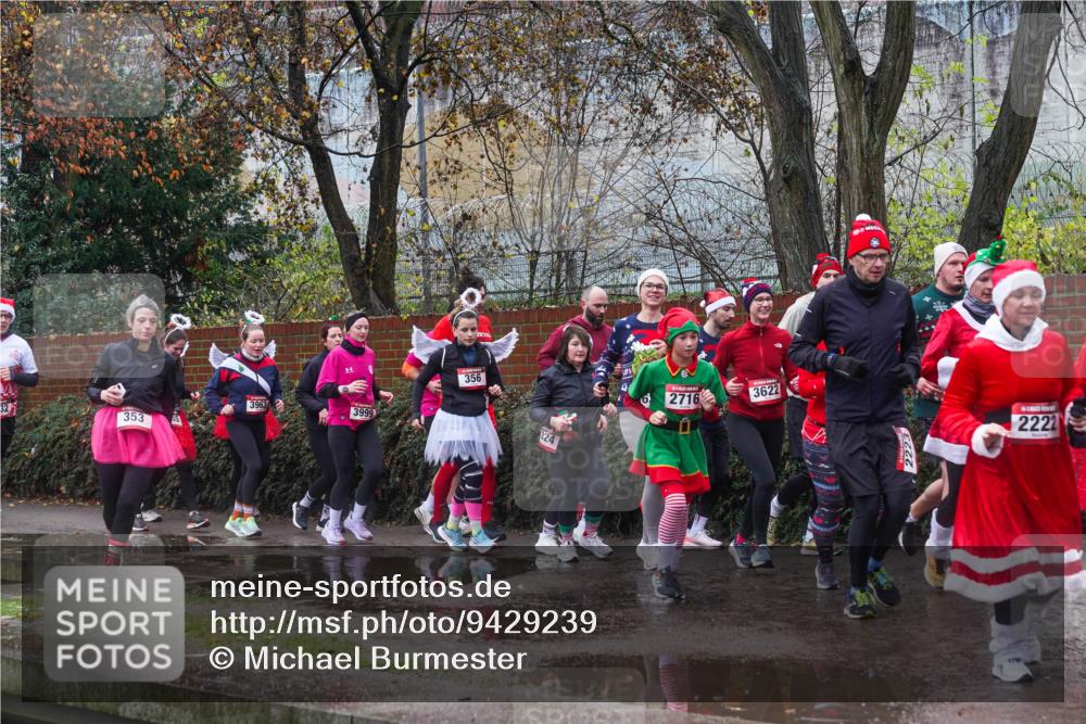 07.12.2025 - St. Pauli X-Mass-Run No. 15 Michael Burmester http://msf.ph/oto/9429239 07.12.2025 11:24:02 Laufen 3963, 3999, 353, 356, 2716, 3622, 2222 meine-sportfotos.de